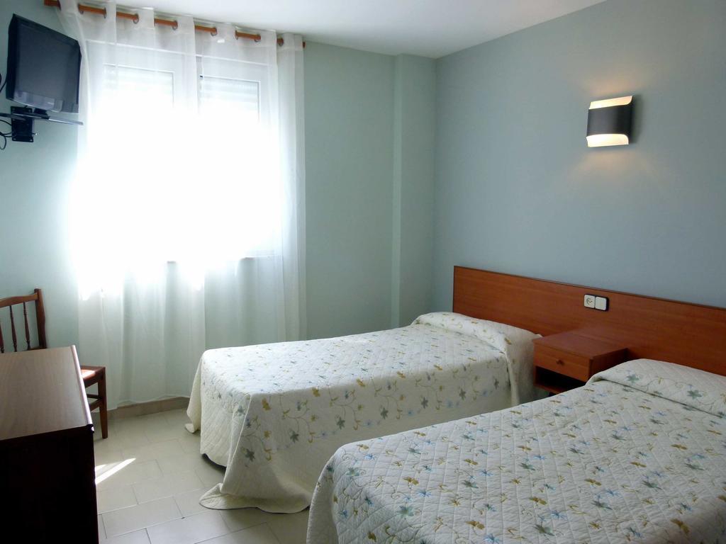 Hostal Chiquin Tapia De Casariego Quarto foto