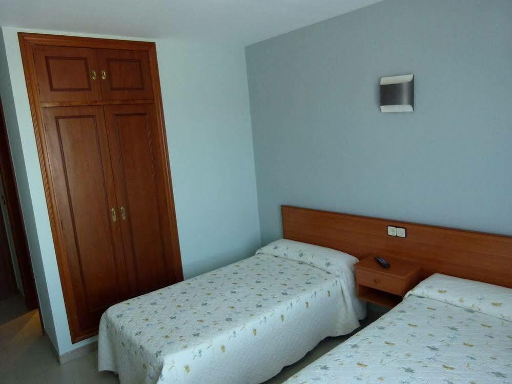 Hostal Chiquin Tapia De Casariego Exterior foto